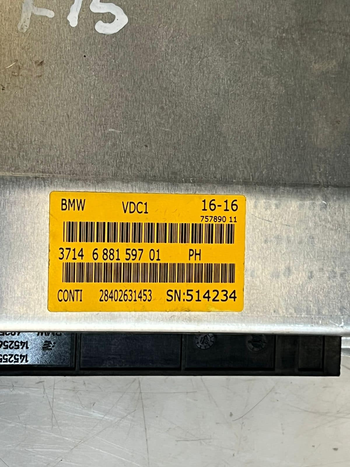 2015-2018 BMW X5 F15 Suspension Control Module 6881597