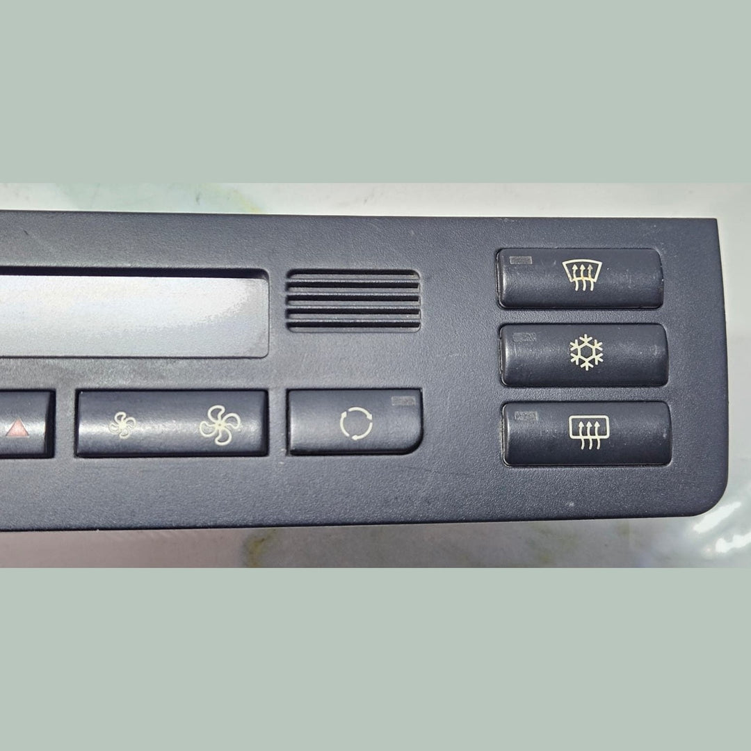 1999-2001 BMW 323i Climate Control Unit 8382446