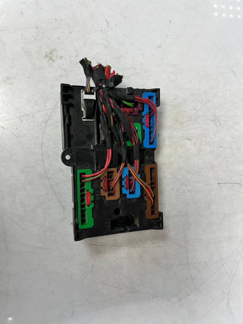 2017-2023 BMW 530i 5' 6' 7' M3 M4 M5 Rear Power Distribution Fuse Box 8713127 