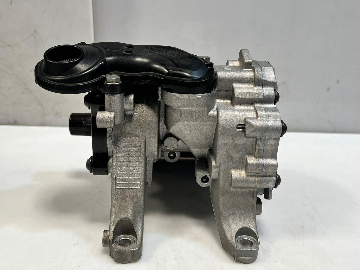 2006 BMW Mini Cooper F55, F56, F57 B38 B48 Engine Oil VACUUM Pump 7624135 
