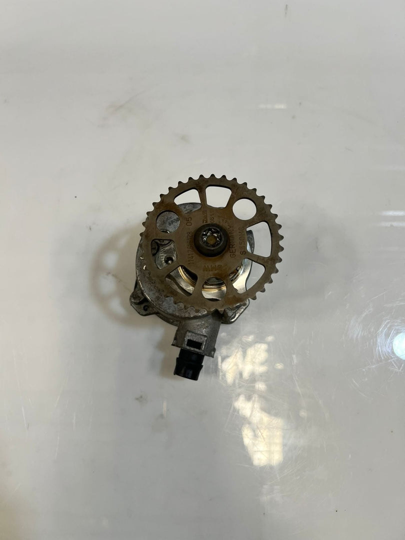 2015-2018 BMW M3 X5 F15 SDRIVE Brake Vacuum Pump Sprocket Gear 7516128 OEM