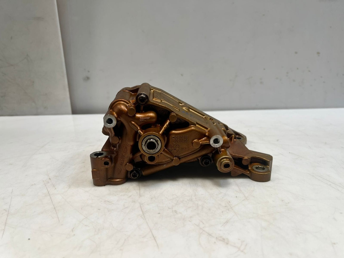 2011-2012 BMW X3 F25, 528i F10 and Z4 E89 3.0L Engine Oil Pump 7573748 OEM