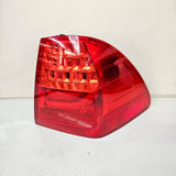 7289432-BMW 3 Series E90 E91 328i Touring Taillight Right Rear OEM