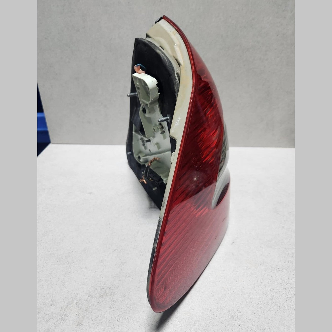 2007-2009 Mercedes-Benz E280 Tail Light Assembly A2118202564 W211 E-Class