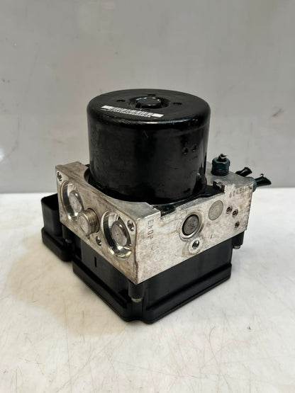 2013 BMW 320i 3' F30 F31 DSC HYDRAULIC ABS Pump Module 6862246 OEM