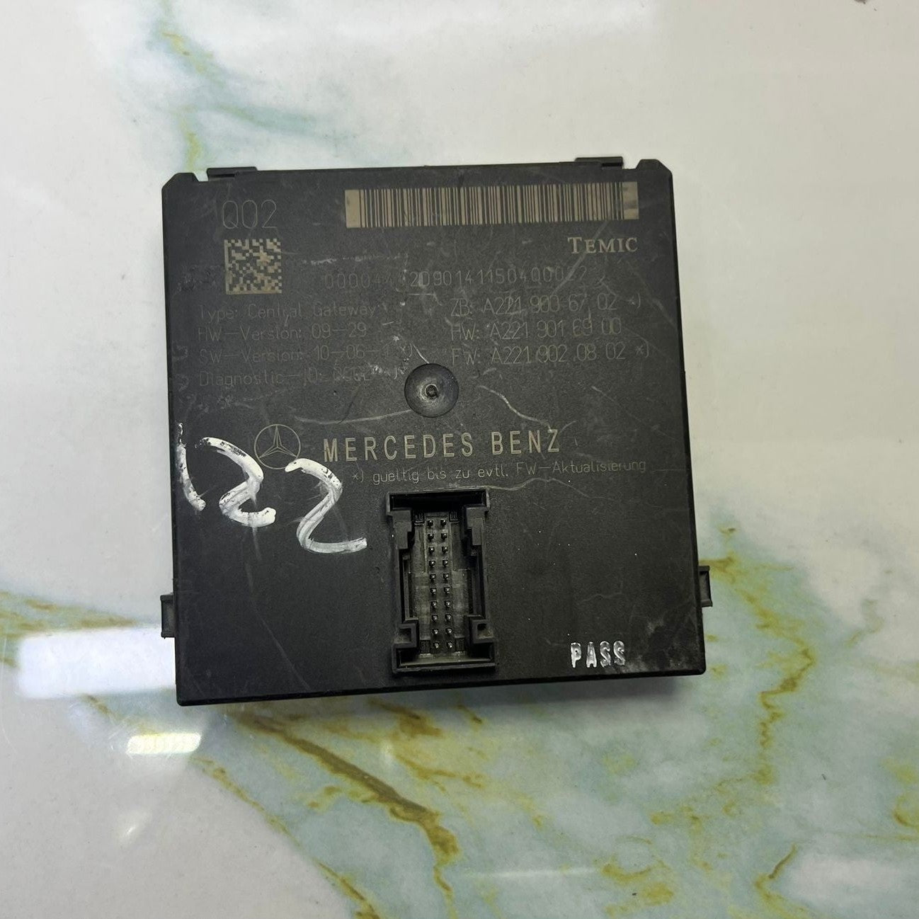 2007-2013 Mercedes-Benz S550 Central Gateway Control Module A221 9006702 W221 S-