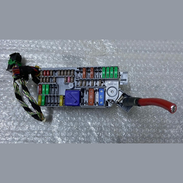 OEM BMW G20 X3 G01 Power Distribution Control Unit Module Front Fuse Box 6807487