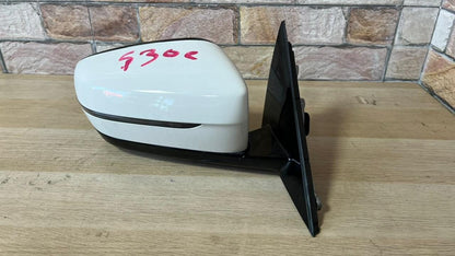 BMW RIGHT Front Door Electric Wing Mirror F0184102U668B 5 Series G30 G31 RHD