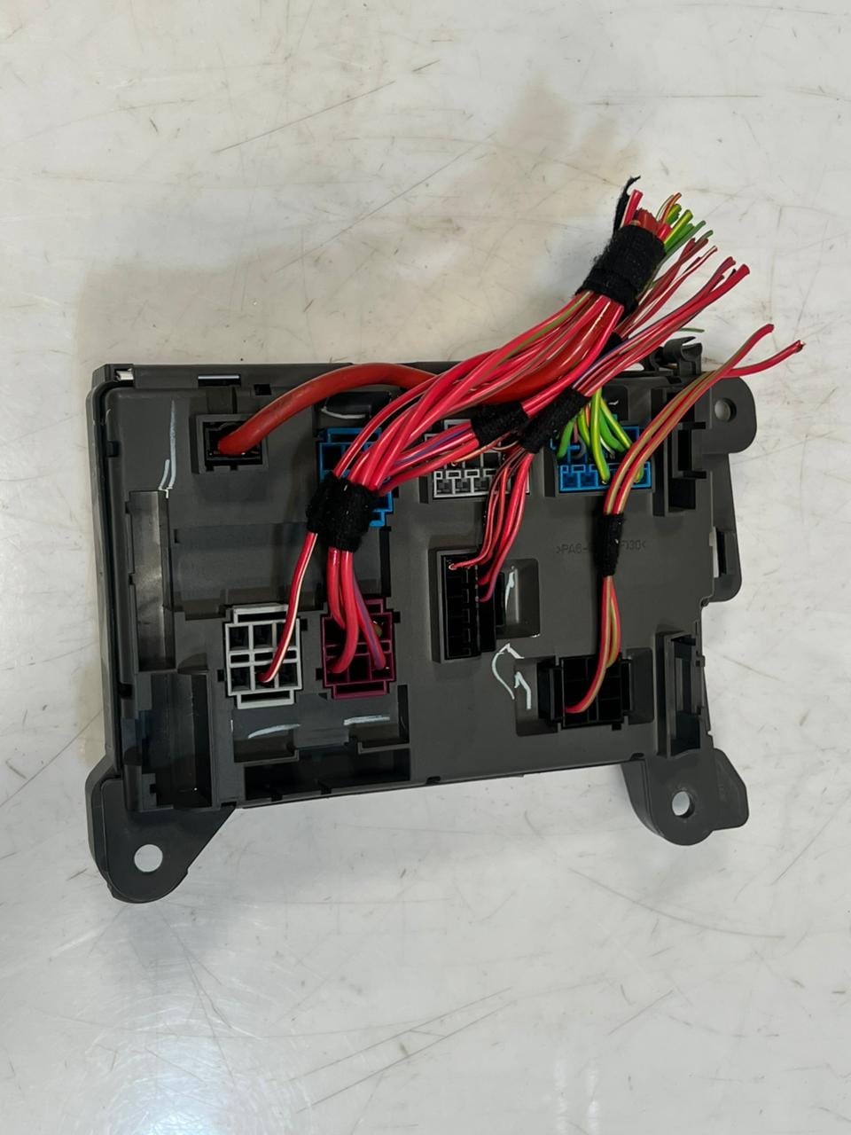 2007-2014 BMW X5 E70 and X6 E71 Rear Power Distribution Fuse Box 6931687 OEM