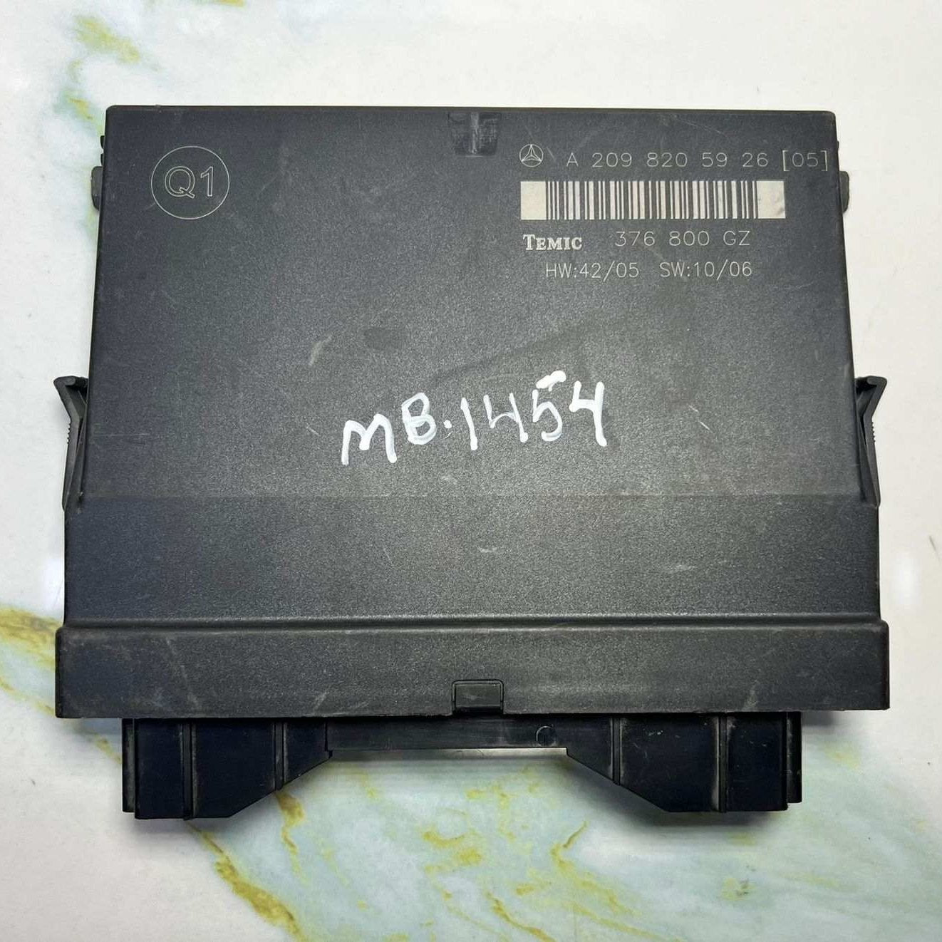 Mercedes Comfort Control Module A2098205926 CLK W209