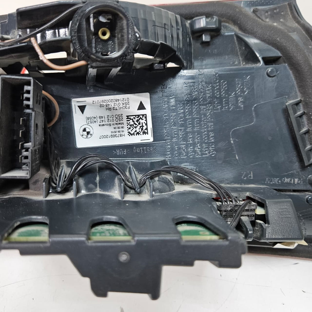 7369120-BMW 3 Series F30 F31 F35 LCI M3 F80 Rear Inner Taillight Right Side OEM