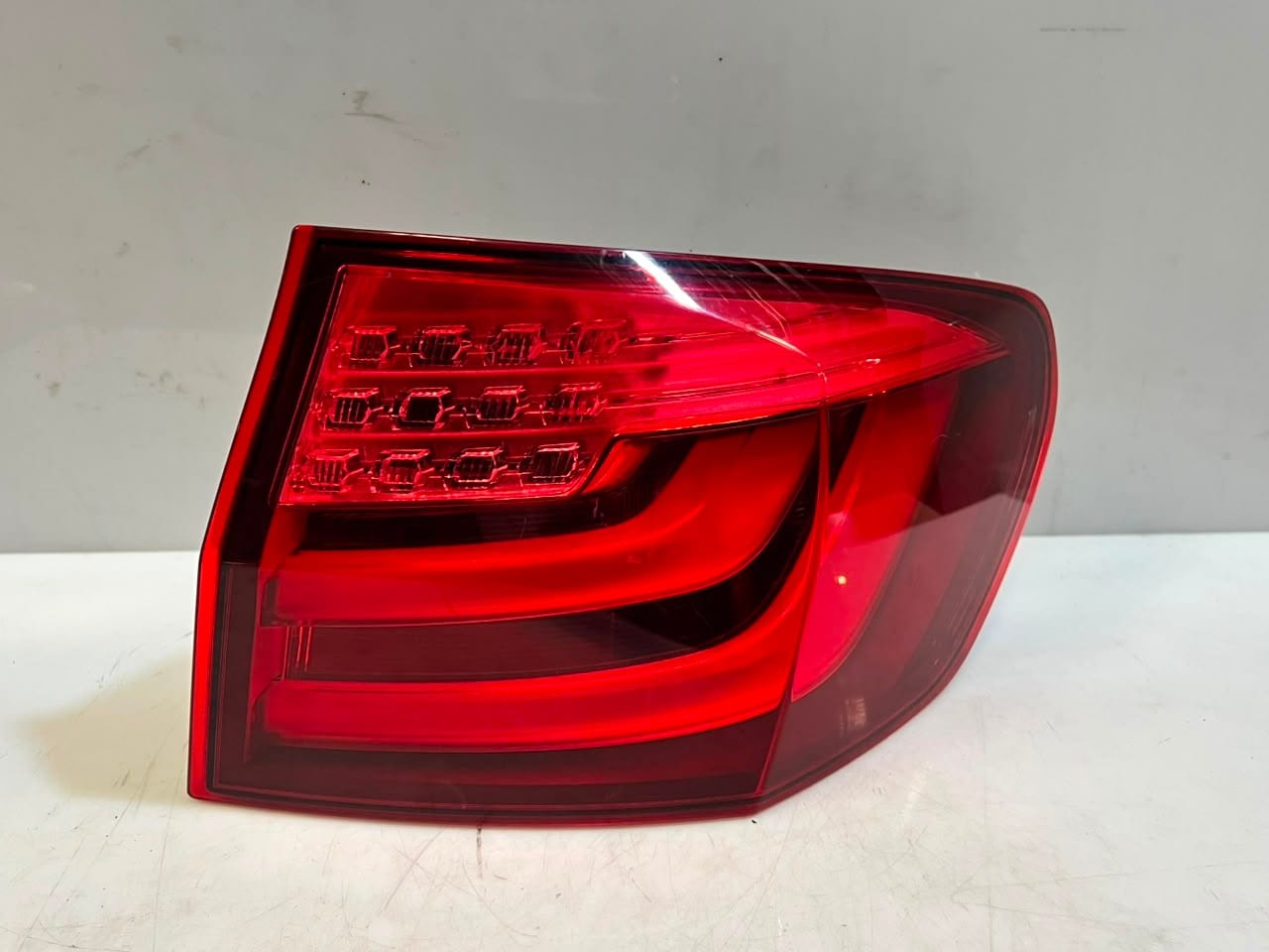 2010-2016 BMW F11 FENDER 528i LEFT RIGHT Tail Light BACK LIGHT 7203233 7203234