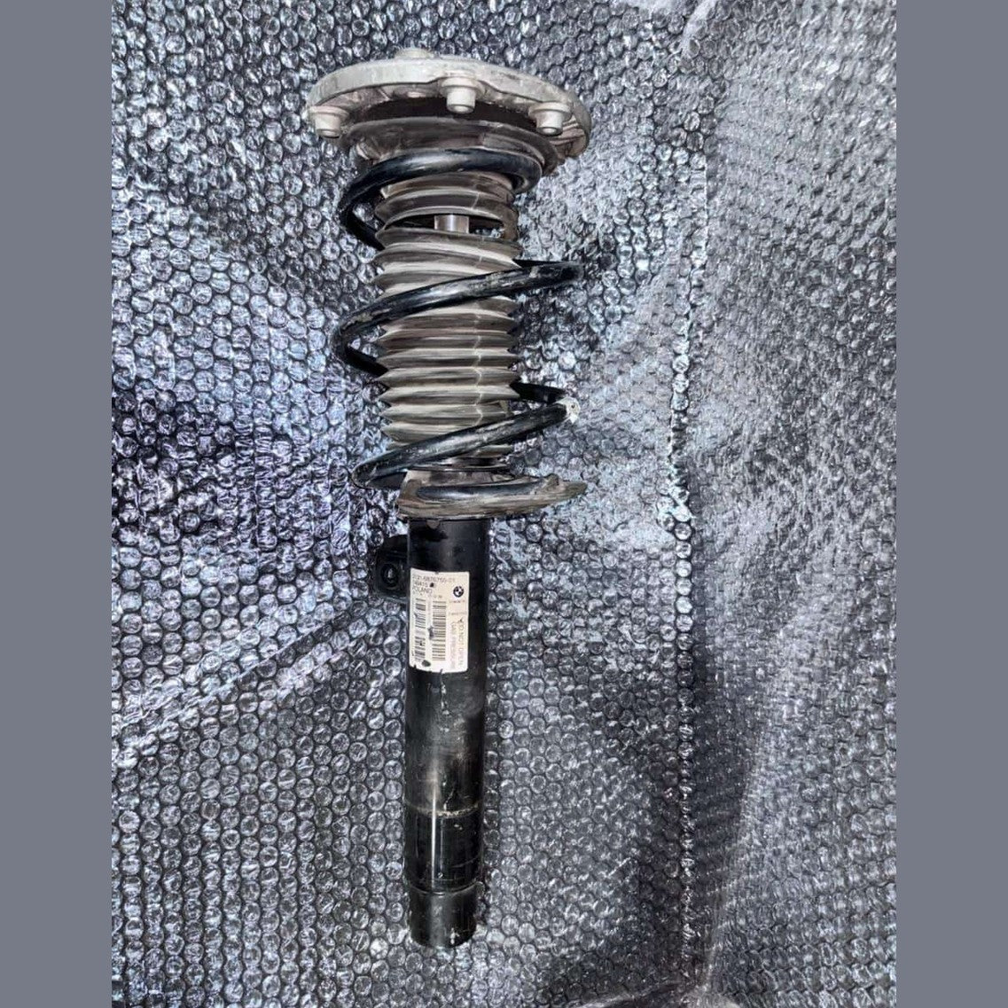 BMW Front Shock Absorber 6876755 3,4 Series F30 F32 F36 330e 40000 KM