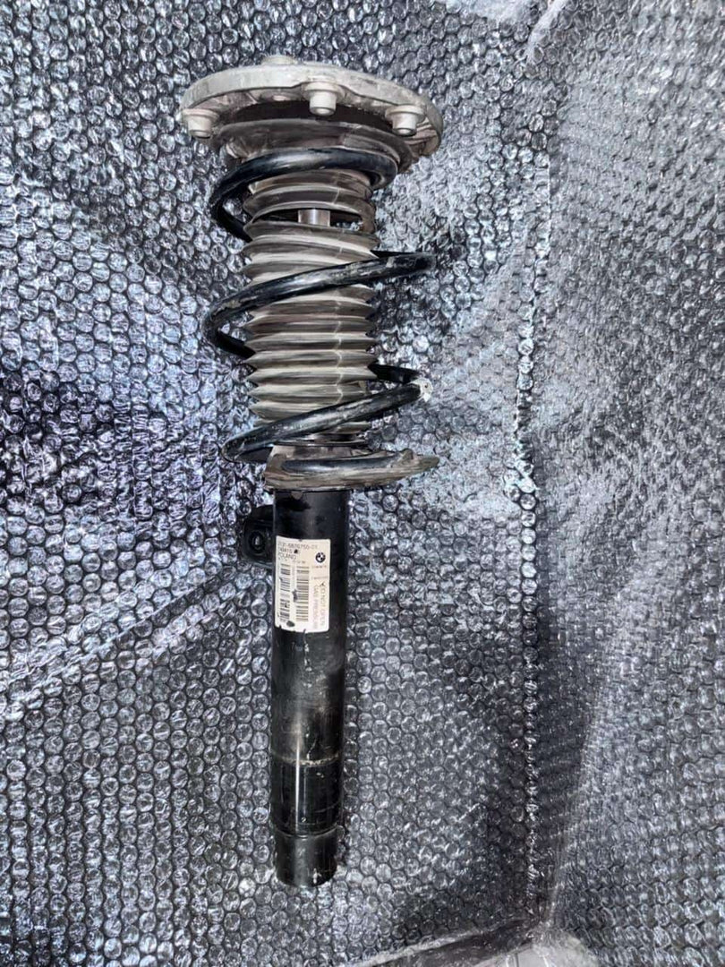 BMW Front Shock Absorber 6876755 3,4 Series F30 F32 F36 330e 40000 KM