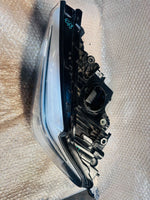 Bild in die Galerieansicht laden, Bmw G30 LHD LED headlight Headlamp 7439195