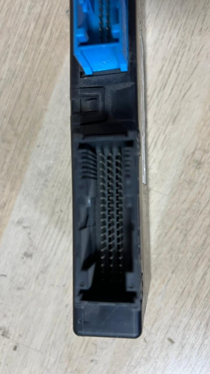 BMW F10 F11 F12 F13 F01 F02 ZGW-02 8SK Central Gateway Module unit 9321878