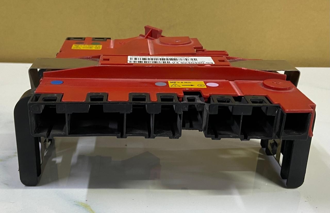 OEM BMW F10 F06 F12 F13 Battery Terminal Distribution Fuse Box 9240490