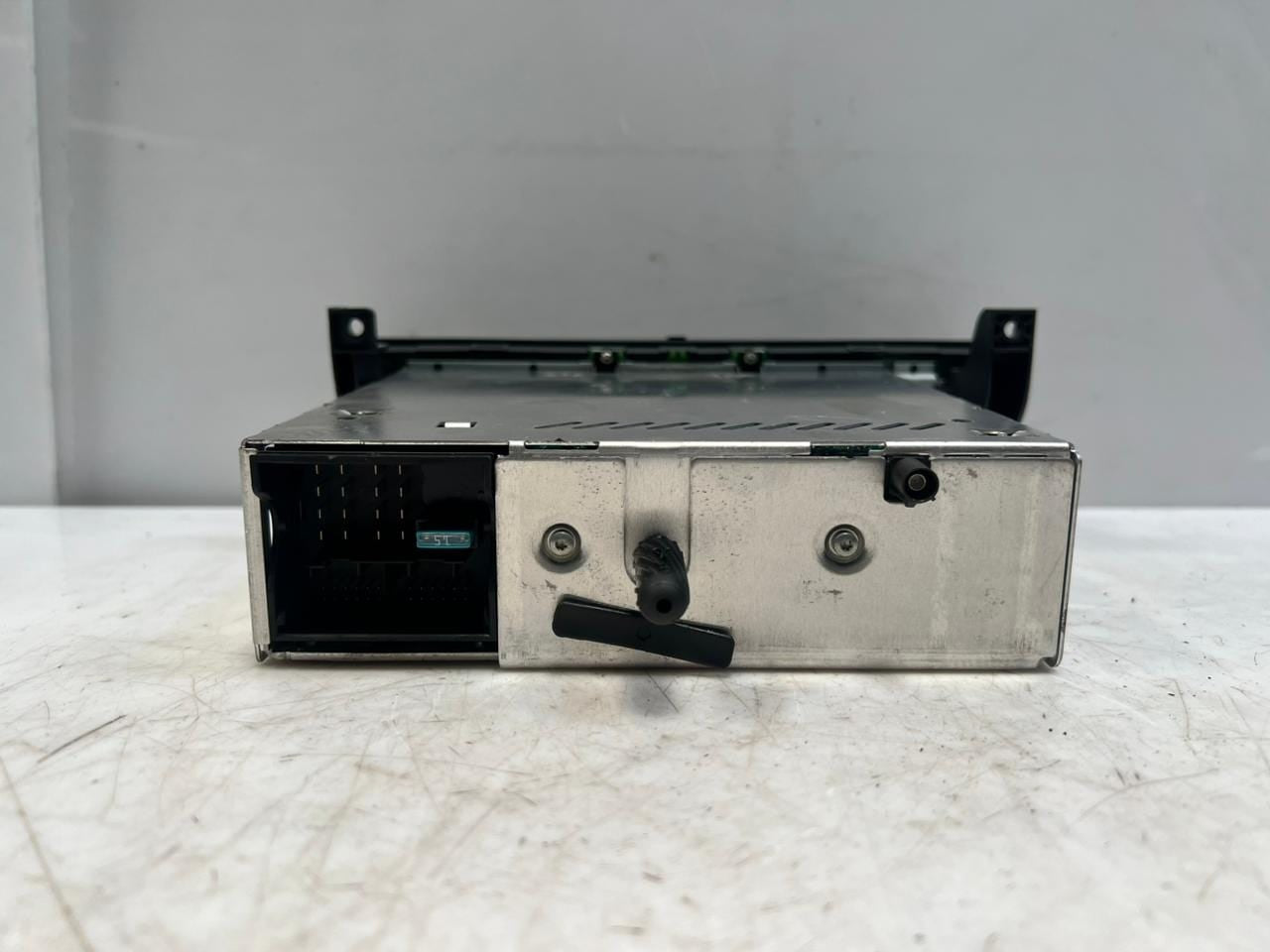 BMW E84 X1 E90 E91 E92 E93 E87 E88 E82 Professional Cd Radio Player 9246500 OEM