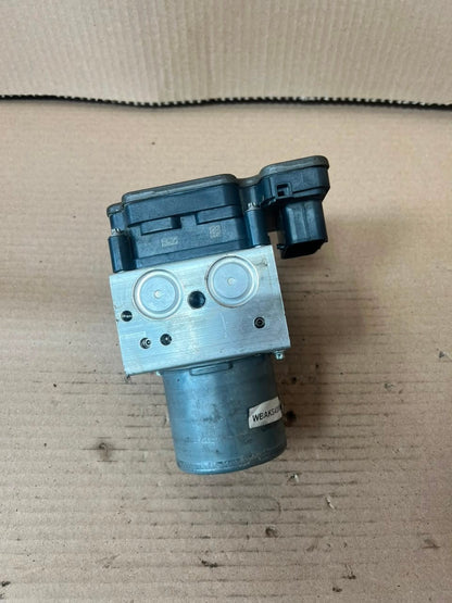 2015 BMW X6 F16 X5 F15 ABS DSC DXC9 Pump Hydraulic Unit 6864801 OEM