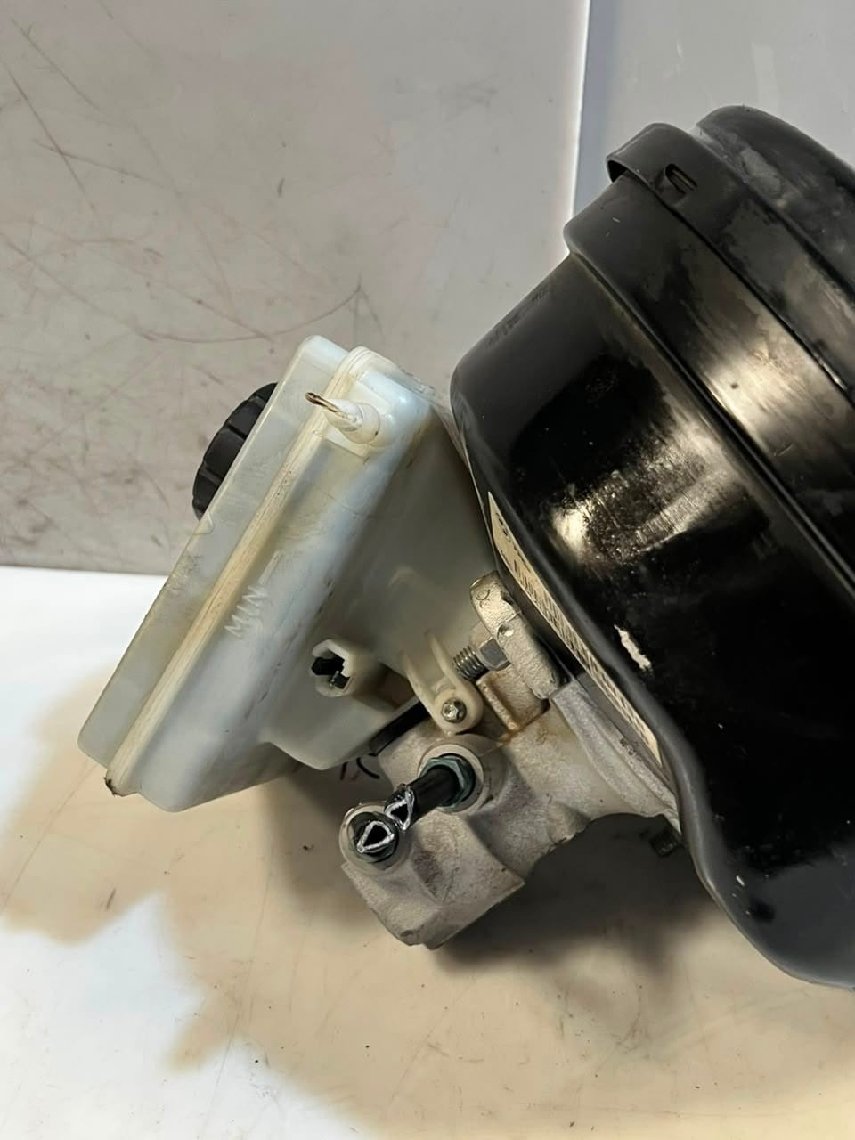 2010-2017 BMW X3 F25 Brake Servo / Master Cylinder Booster 6871456 OEM