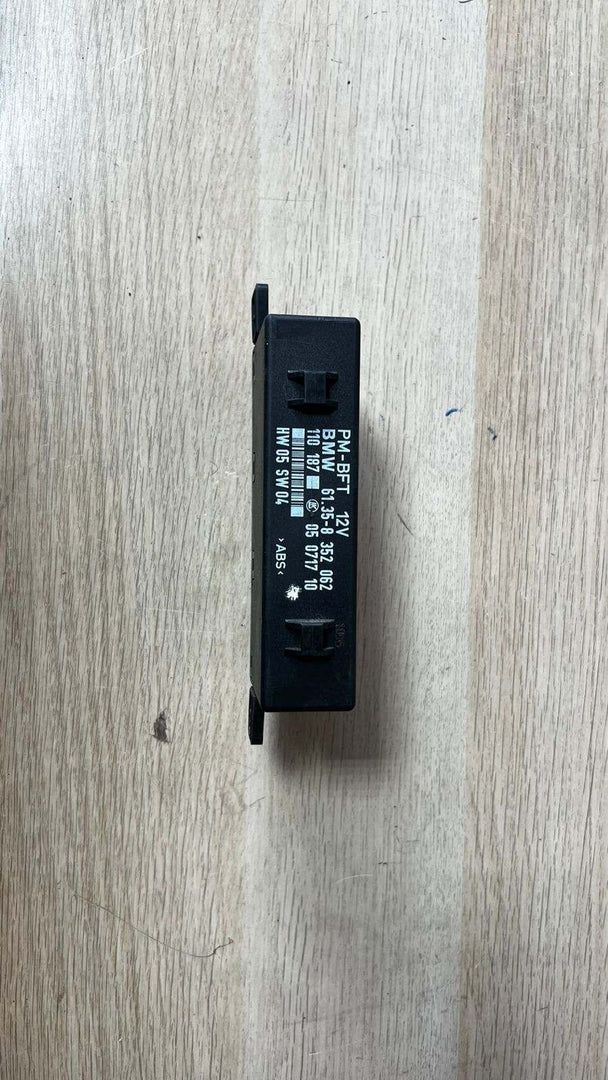 1995-1997 BMW 740i Door Control Unit Module 8352062 E38 7 Series and E39 5 Serie