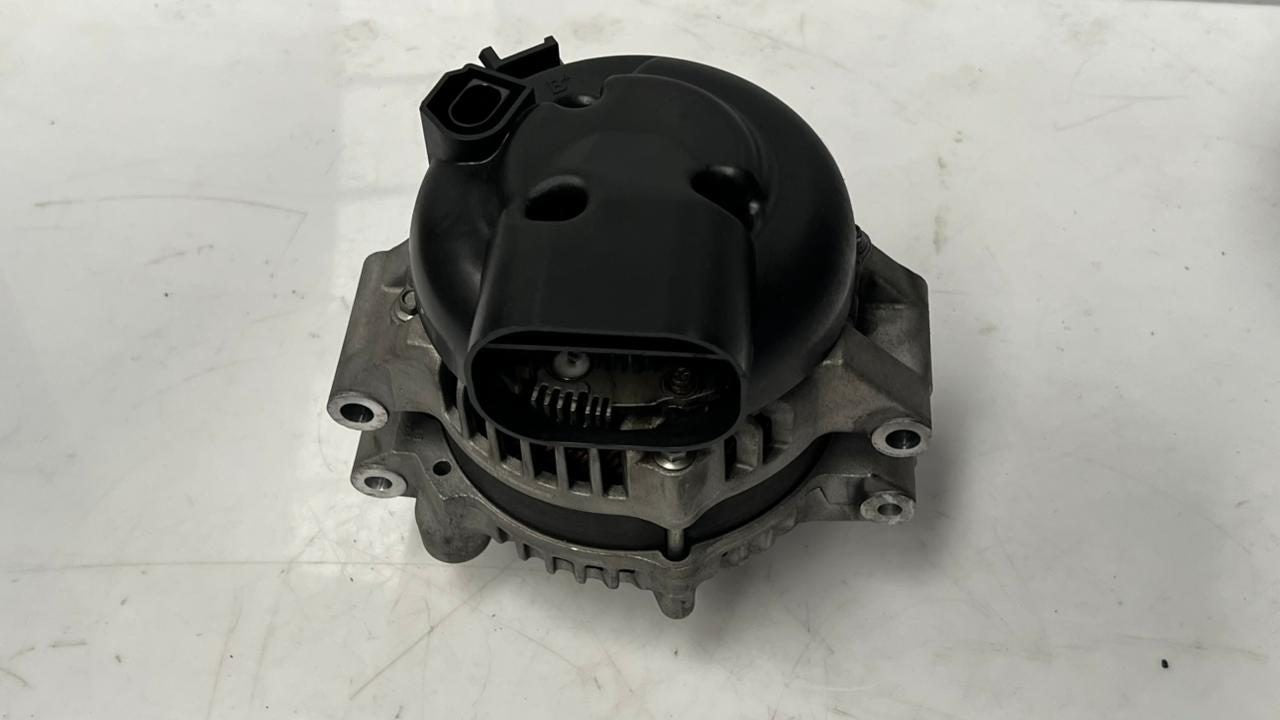 2010-2016 BMW M5 Alternator 7606628 M5 M6 F10 F06 and X6M F86 4.4 TWIN TURBO