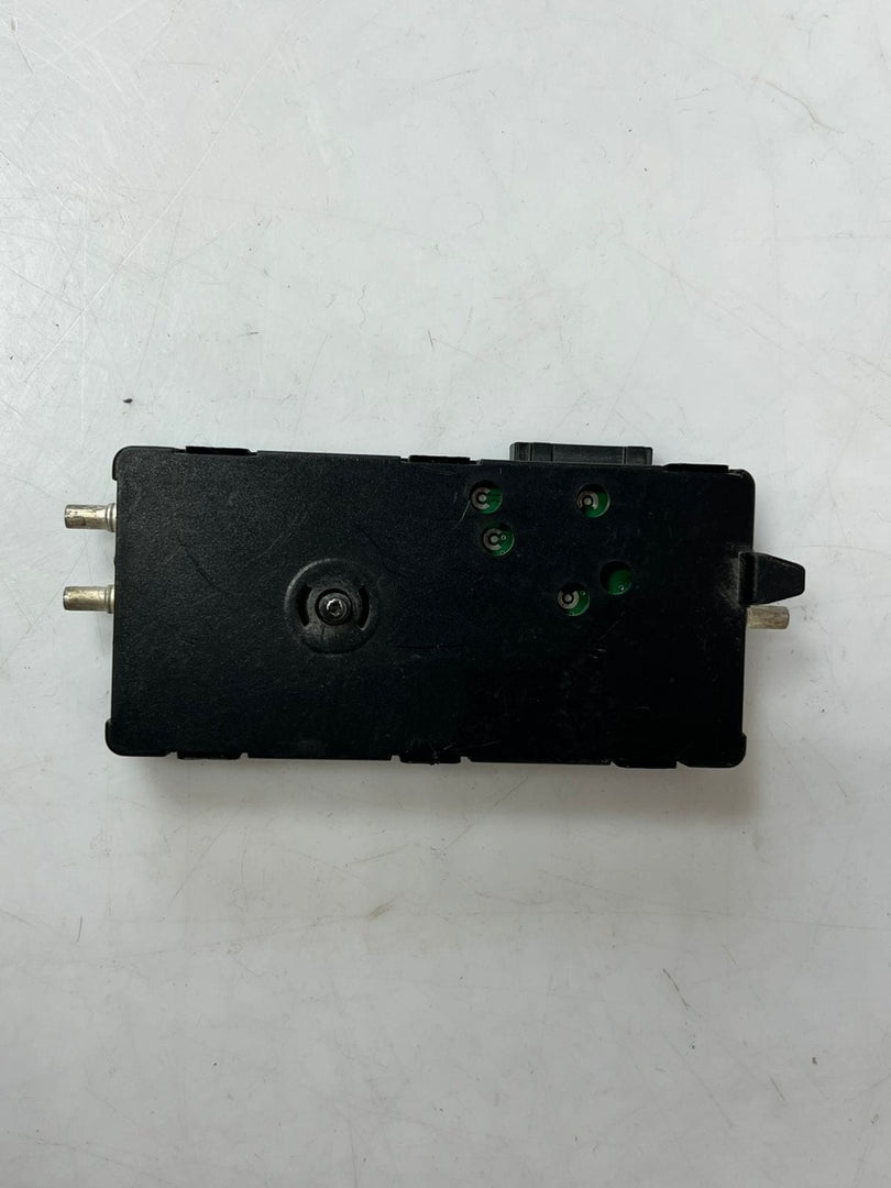 BMW F90 M5, G30, G31 G38, G11 G12 Antenna Amplifier Diversity AM/ FM 9384055 OEM