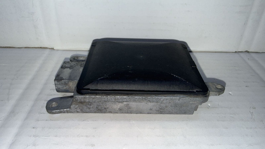 HC-2 BLIND SPOT LANE CONTROL MODULE 6795773 BMW F10 F06 650I 535I 528I