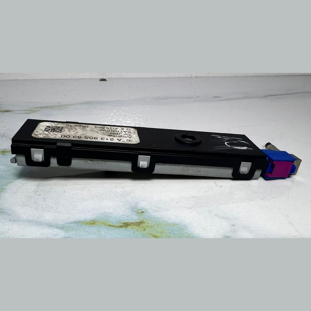 Mercedes A-Pillar Antenna Amplifier A2139056300 E-Class W213