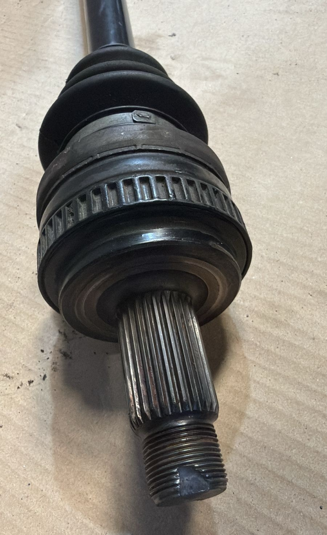 BMW AXEL OUTPUT SHAFT  E84 X1 N20 2013 RP RIGHT LK=86MM/D=29MM 1    3320-7619498