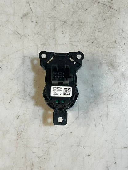 2013 BMW F01 LCI 750i N63N ECU Engine Control Module SET DME+CAS4+1KEY 7649828