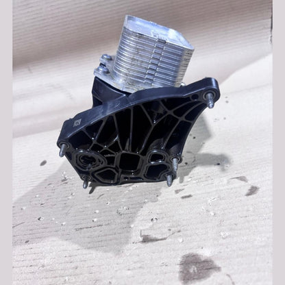 8580414 Oil Filter Housing Heat Exchanger B48B20A BMW 730i G11 330i G20 630i G32