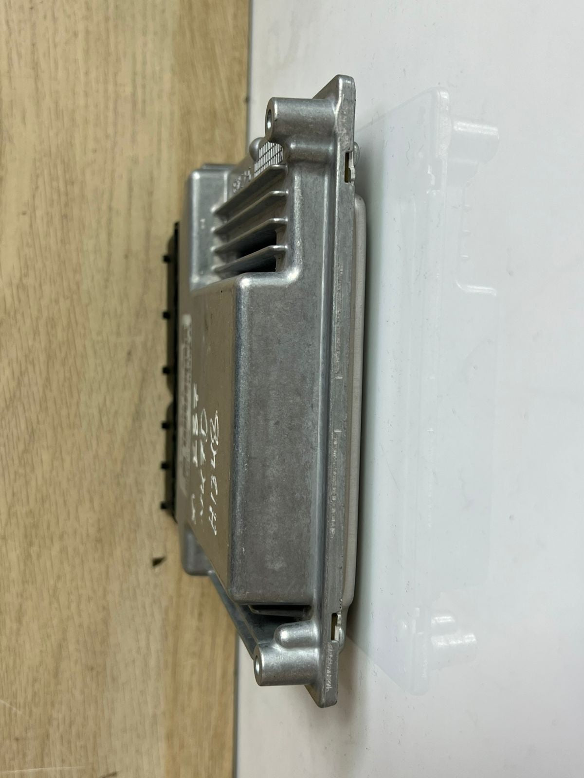 2010-2015 BMW X1 E87 N47D Engine Control Unit 8506442