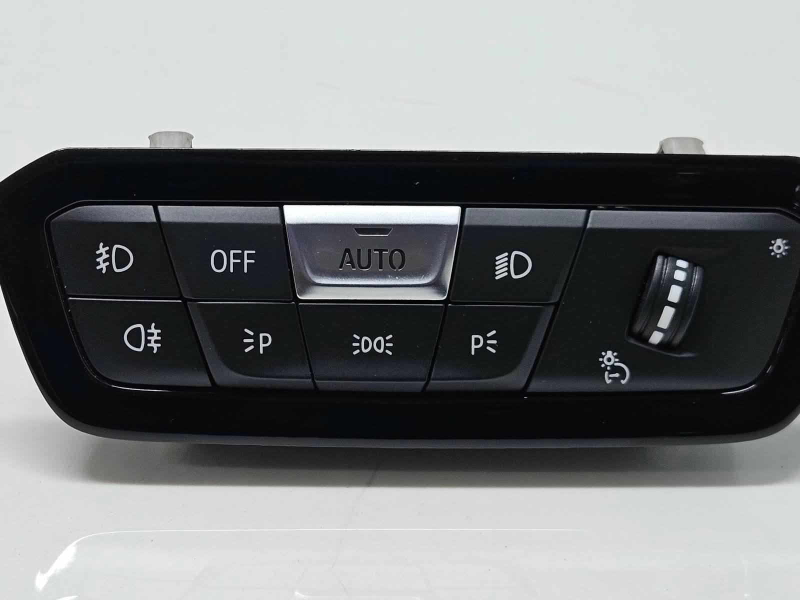  9461142-BMW X5 G05 RHD Headlight Control Switch With Led Fog Lights OEM