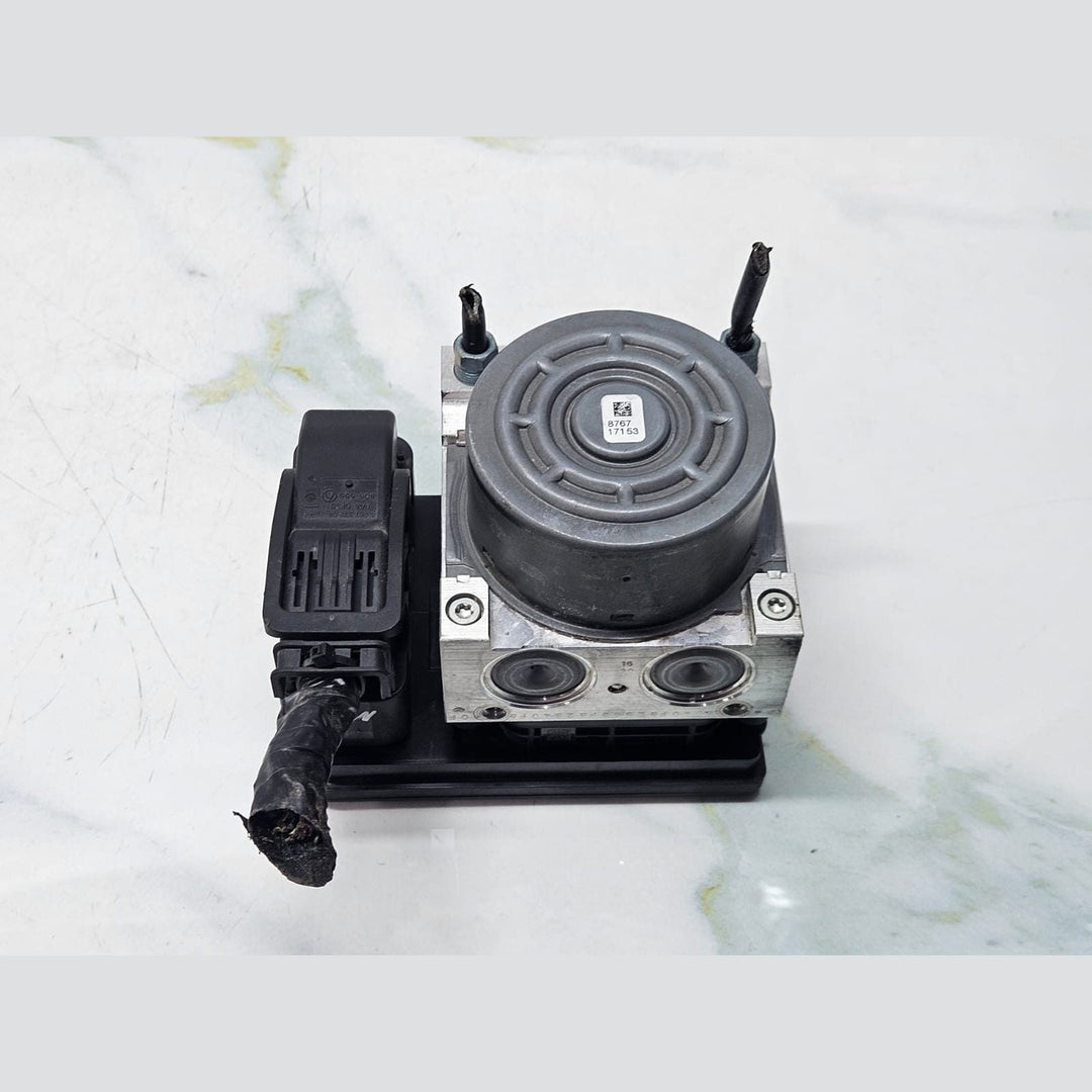 2015-2016 BMW X1 Abs Hydraulic Pump Control Module 6878051