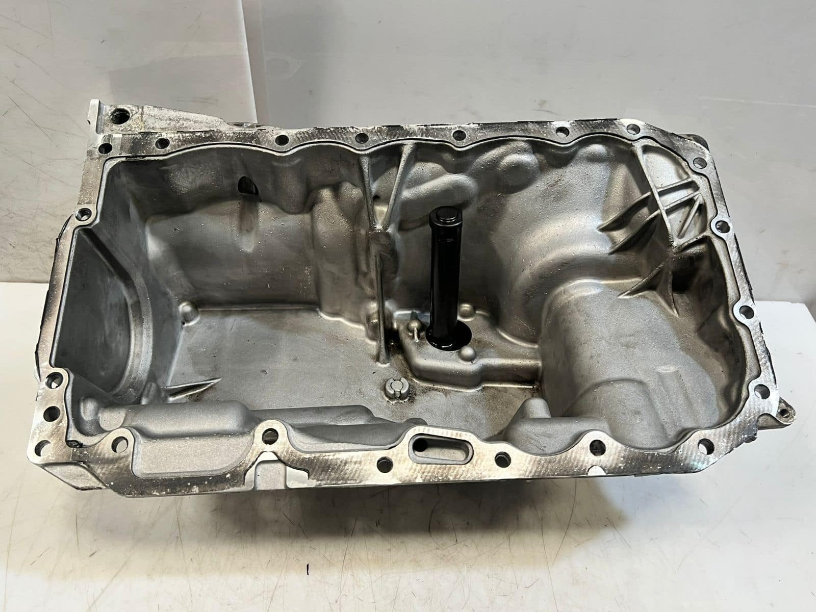 BMW F10 F11 5 Series 525xDrive Oil SUMP Pan 7812361 OEM