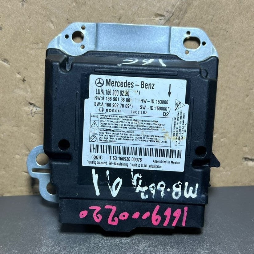 13-16 Mercedes GLE W166 SRS Safety Restraint Control Module A166 9000220 OEM