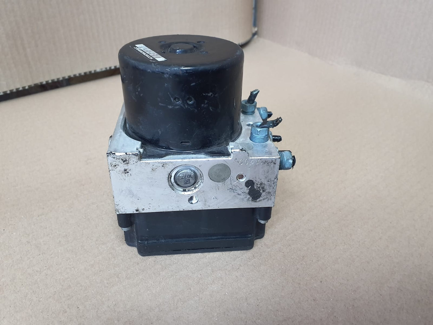 2012-2013 BMW 1' 3' F20 F30 F31 320i DSC ABS Pump Control Module 6862246-01