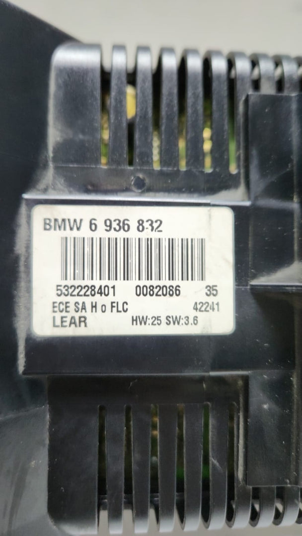 1997-2001 BMW 323i Headlight Control Module 6936832 E46 E39 and E53