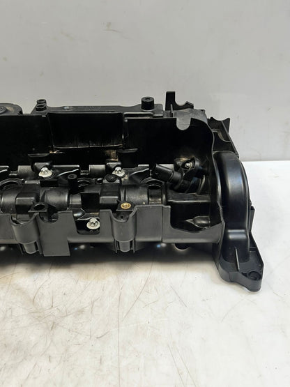 BMW F20 F22 F21 E90 E91 E92 E93 Cylinder Head Valve Cover 8589941 OEM