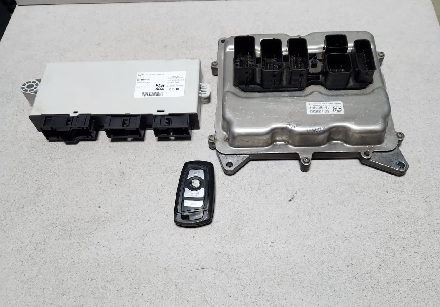 2012-2017 BMW 320i F10 F25 F30 N20 Engine Control Unit DME ECU Set 8606306 OEM
