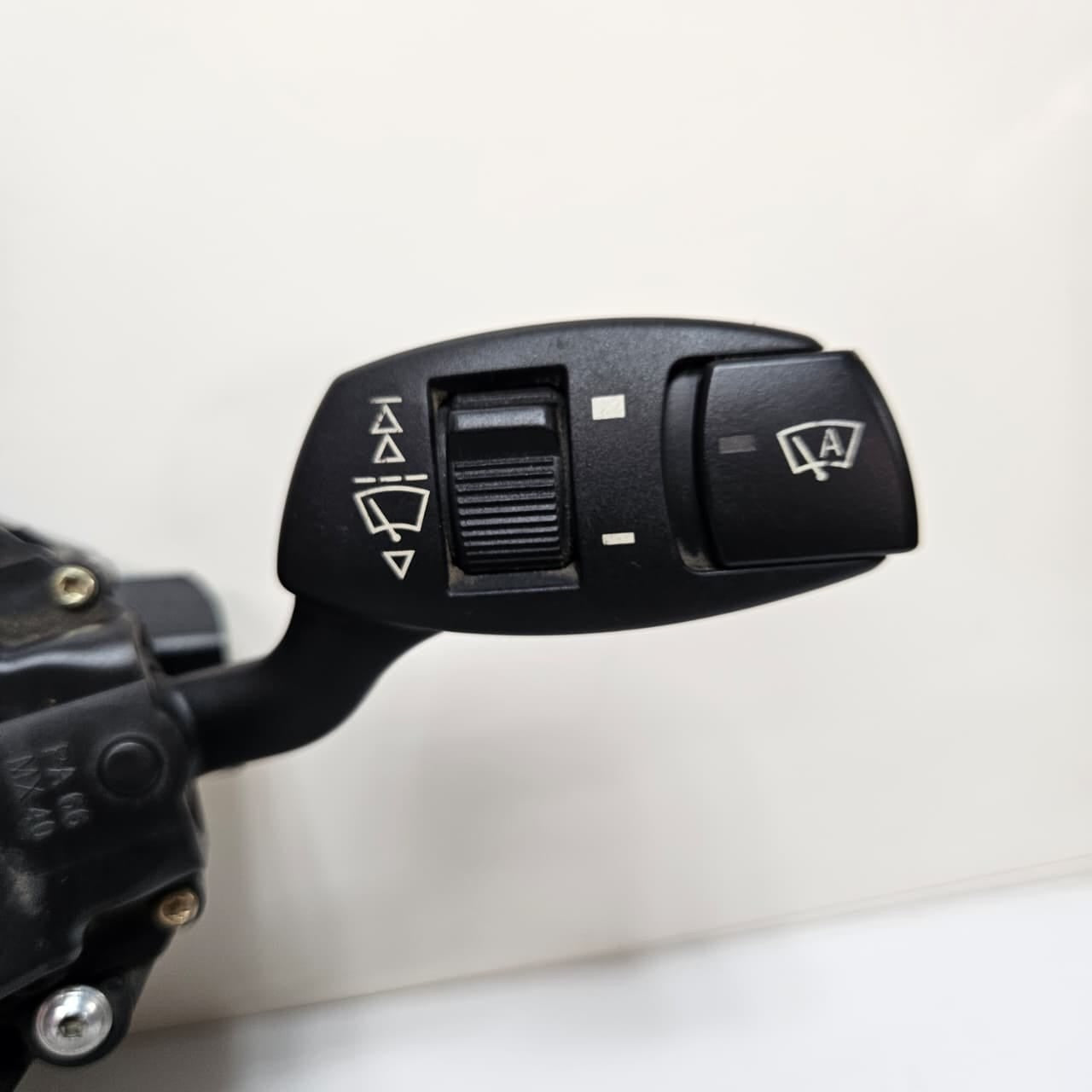 OEM BMW E60, E61, E63, E64 Steering Column Switch Unit 9115165