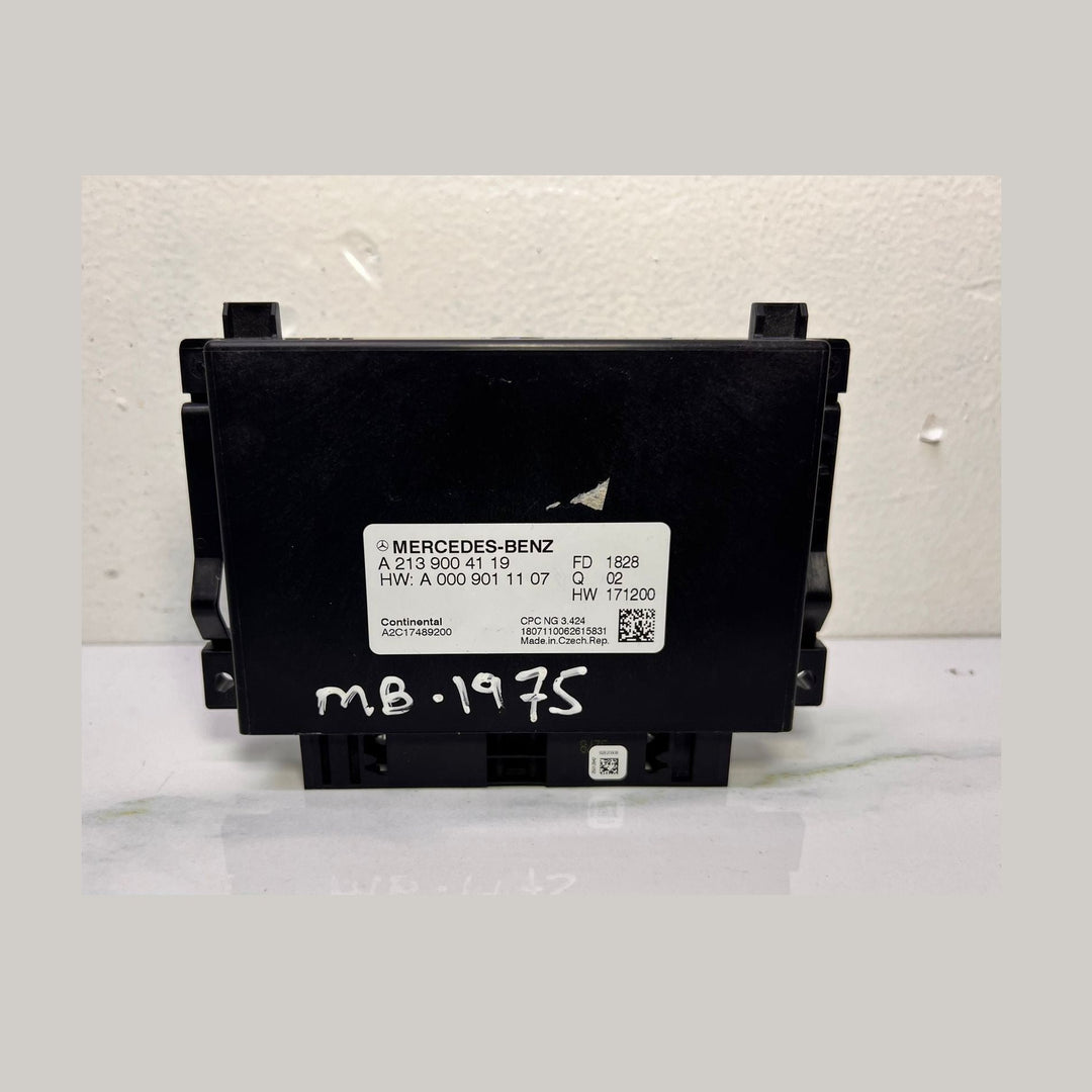 Mercedes-Benz Gearbox Control Unit A 213 9004119 W213 E-Class