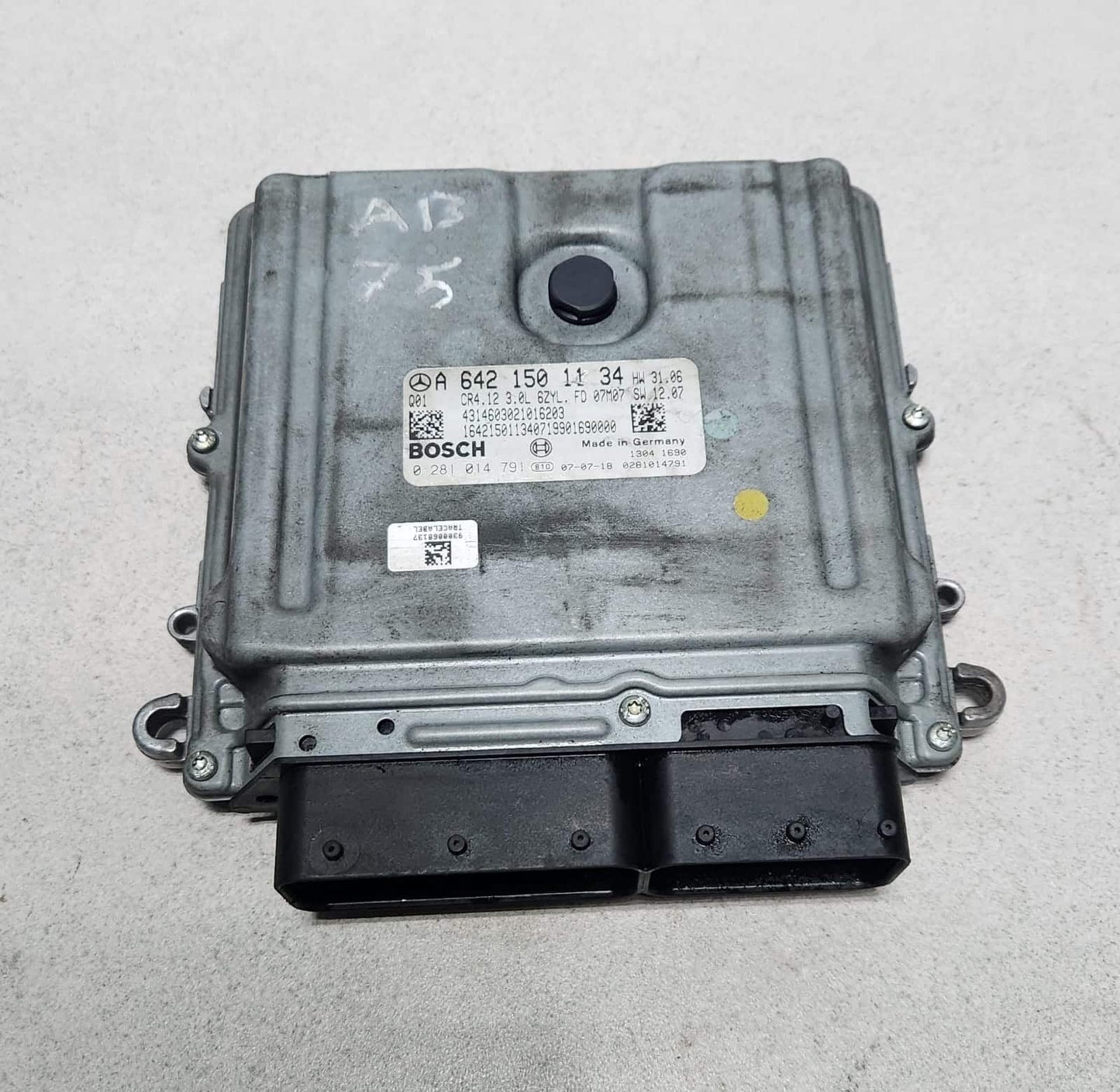Benz Engine ECU A642 1501134  A 642 150 11 34 DIESEL ECU 3.0L 6 ZYL 