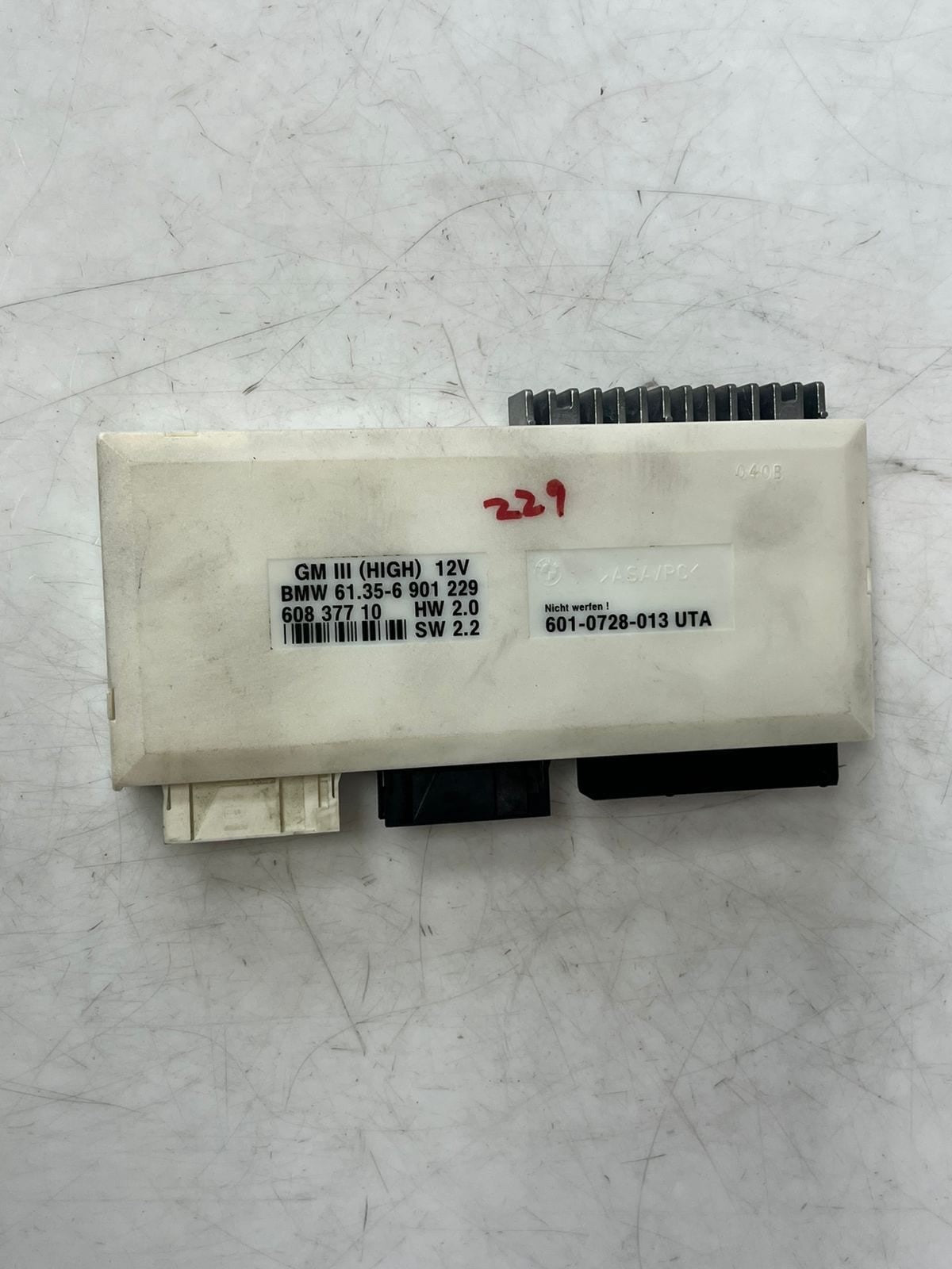 BMW E39 5 Series GM III HIGH 12V Body Control Module 6901229 OEM