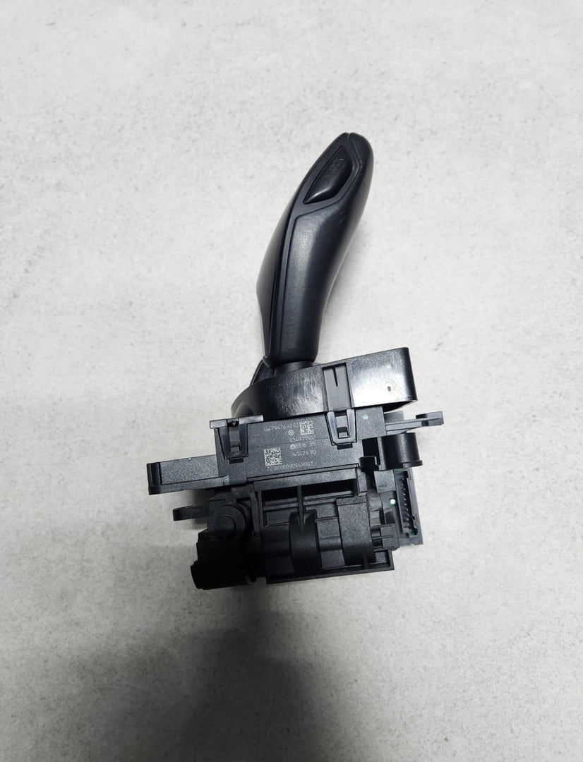 2018-2019 BMW 530e Automatic Gear Selector Shifter 7947692 5 Series G30 G31 RHD
