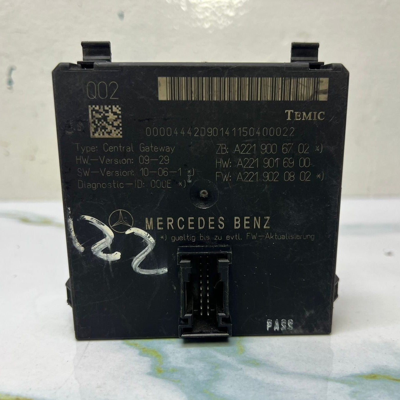 2007-2013 Mercedes-Benz S550 Central Gateway Control Module A221 9006702 W221 S-
