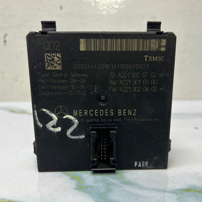 2007-2013 Mercedes-Benz S550 Central Gateway Control Module A221 9006702 W221 S-