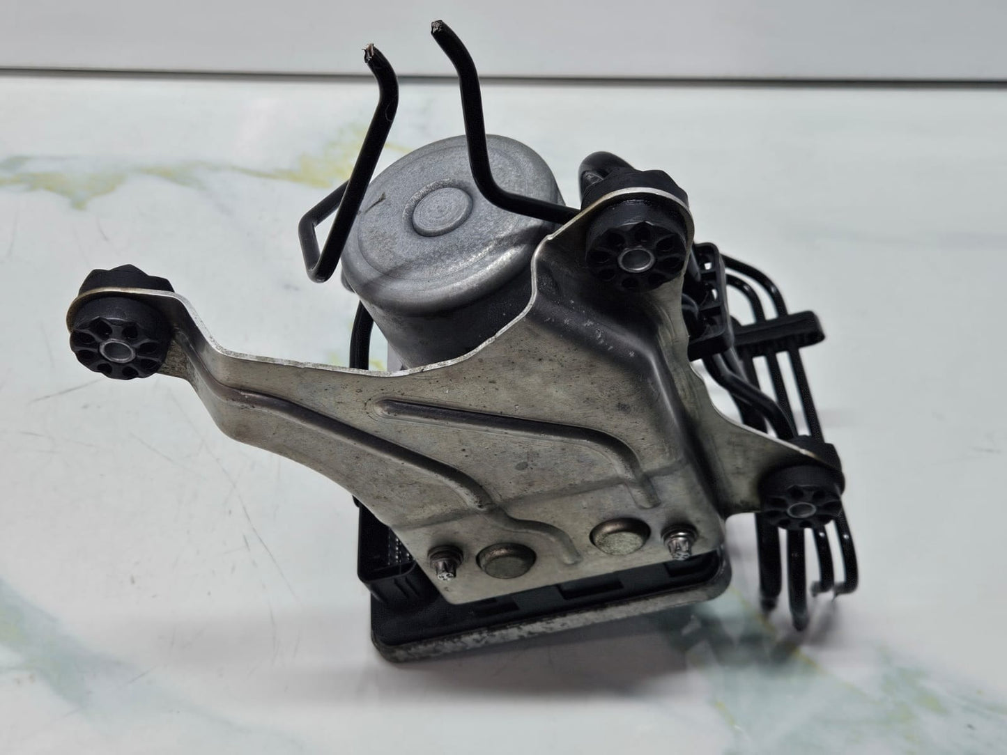 2016-2019 BMW G11 G12 7 Series, G30 5 Series, G01 X3 Abs Pump Module 6880538 OEM