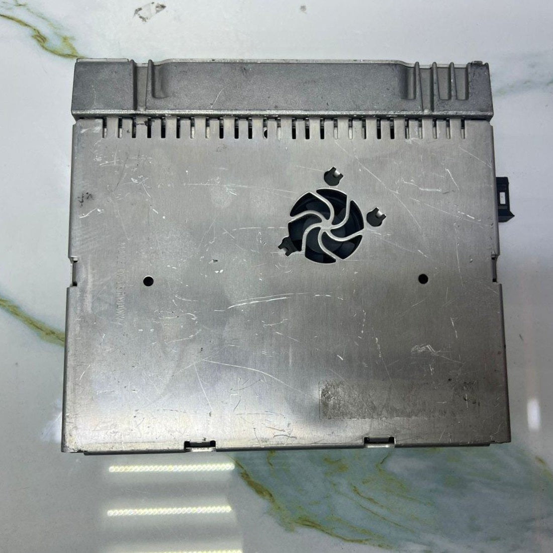 2006-2009 Mercedes-Benz W211 E-Class E350 Radio Amplifier A 211 870 42 89
